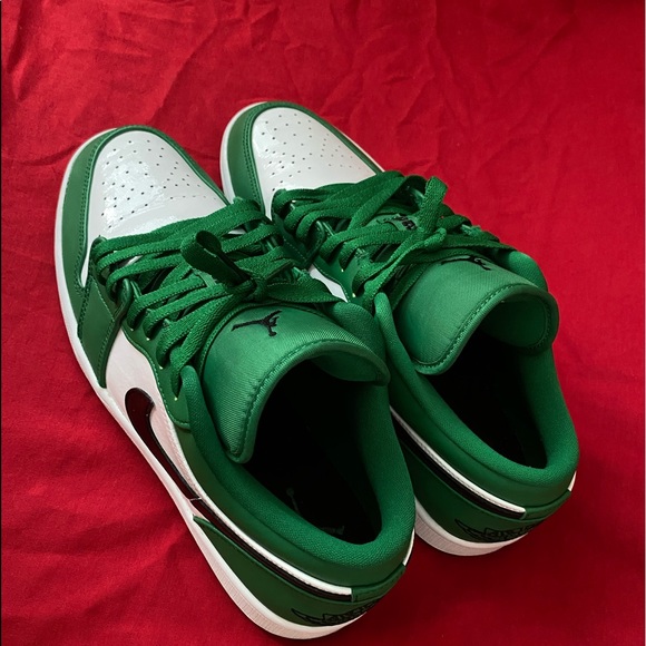 Jordan 1 Low Pine Green